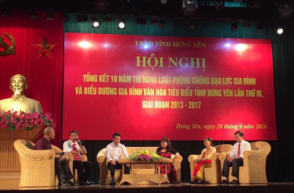   Hưng Yên tổng kết 10 năm thi hành Luật phòng, chống bạo lực gia đình (2008-2018) và Biểu dương gia đình văn hóa tiêu biểu lần thứ III, giai đoạn (2013-2017)