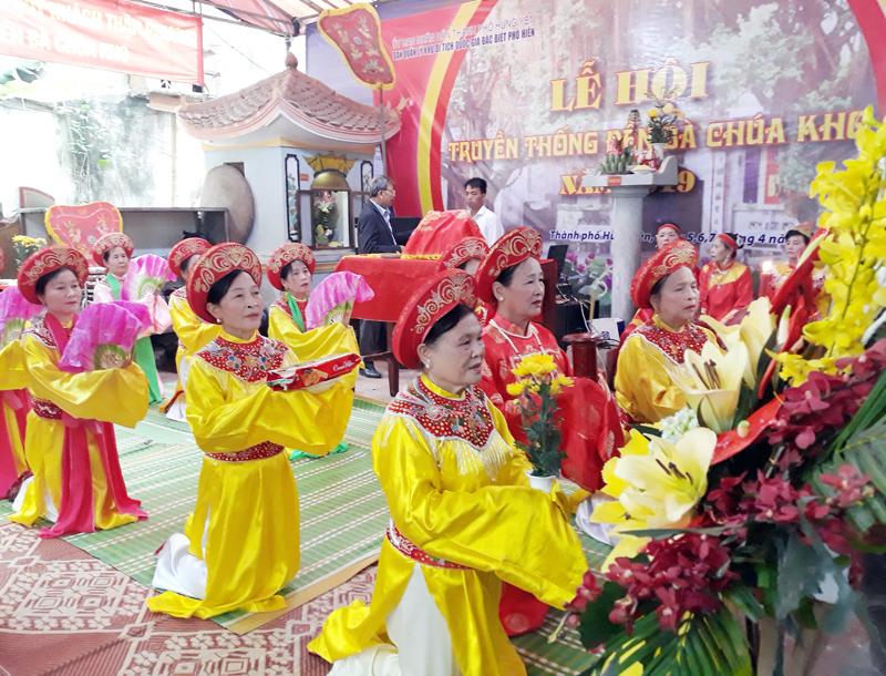   Khai hội đền Bà Chúa Kho ở Hưng Yên