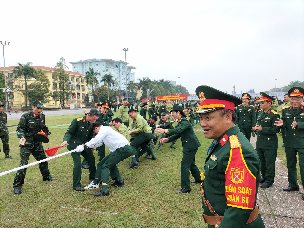 Thi đấu kéo co