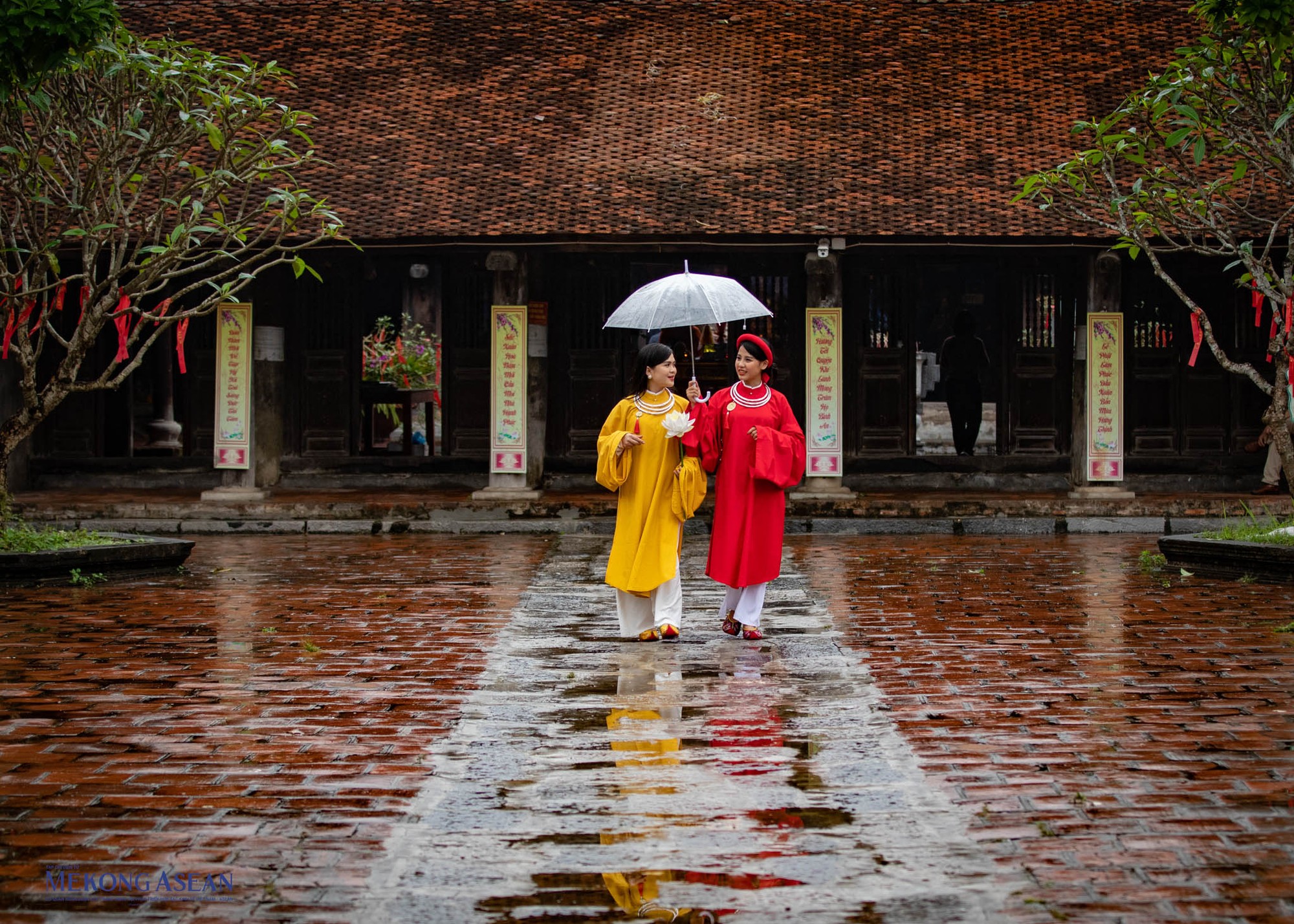 Ngôi chùa tọa lạc tại đoạn cuối Đường Văn Miếu, thuộc phường Hiến Nam, thành phố Hưng Yên. Cách trung tâm thành phố Hà Nội khoảng 60km hoặc hơn 1 giờ di chuyển bằng ô tô, đây là một điểm đến thú vị của những tín đồ chụp ảnh cổ trang hoặc những du khách yêu thích kiến trúc cổ truyền thống Việt Nam.