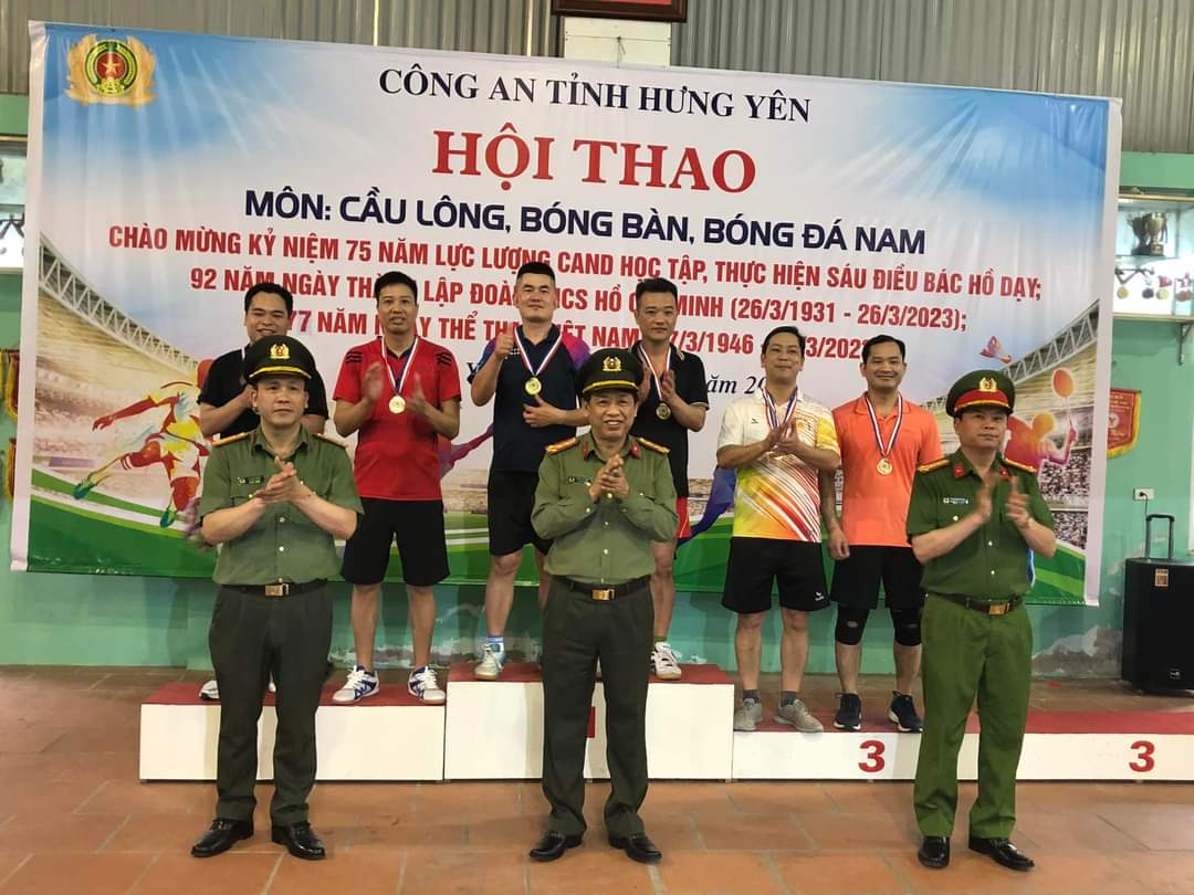   Công an tỉnh tổ chức Hội thao chào mừng kỷ niệm 75 năm lực lượng CAND học tập, thực hiện Sáu điều Bác Hồ dạy