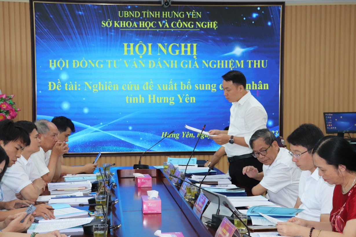 Tiến sĩ Ngô Hoàng Nam, Viện Sử học, Viện Hàn lâm KHXH Việt Nam,  Ủy viên phản biện phát biểu ý kiến